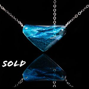 Crystal Waters - statement necklace